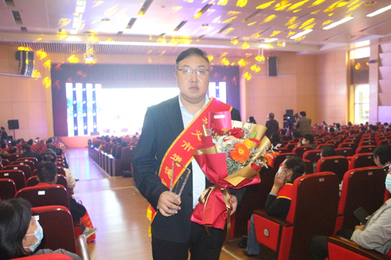 總經(jīng)理劉杰榮獲“第四屆鞏義市道德模范”榮譽(yù)稱號